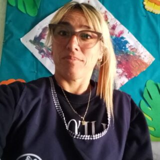 Valeria auxiliar de educación